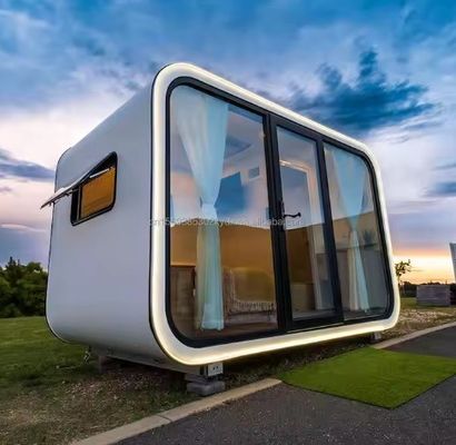 Tubi quadrati in acciaio galvanizzato Casa capsula spaziale personalizzabile per grande spazio e Apple House prefabbricata mobile