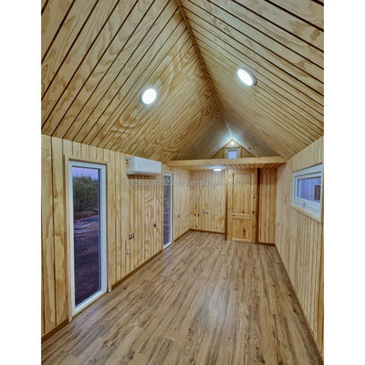 Installazione veloce Villa di lusso Prefabbricata Una casa a telaio Struttura in acciaio Casa contenitore triangolare fatta con pannello sandwich