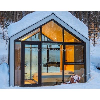 Container di spedizione modificato Casa prefabbricata Triangolo tetto e legno stabile Fondazione per residenziale Container in acciaio Casa