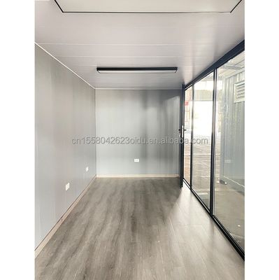 Casa in container prefabbricata a 20 piedi a colori personalizzati con cucina e una camera da letto per finestre in alluminio