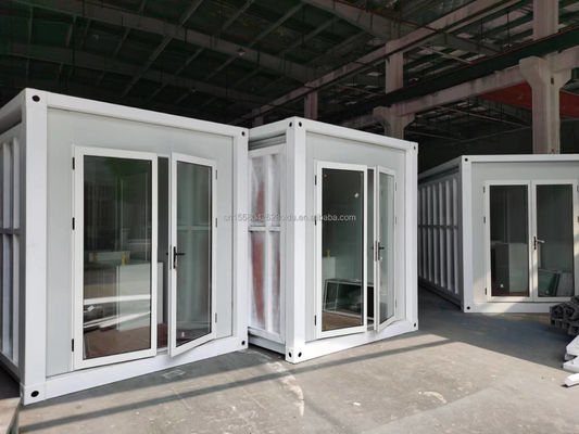 Colorato su misura 20ft Living Container Home Prefabbricato Tiny House con tubi quadrati in acciaio galvanizzato e design modulare