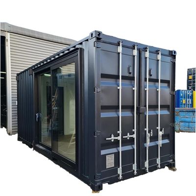 Hotel con una camera da letto Container di trasporto nero Casa di acciaio Porta di lusso 20 piedi Case in legno prefabbricate con cucina e bagno