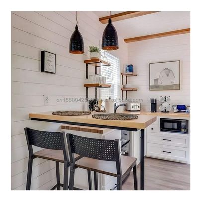 Struttura principale Tubi quadrati in acciaio galvanizzato Contenitore in legno Casa di famiglia Unione europea Australia 40 piedi 2 camere da letto 1 sala
