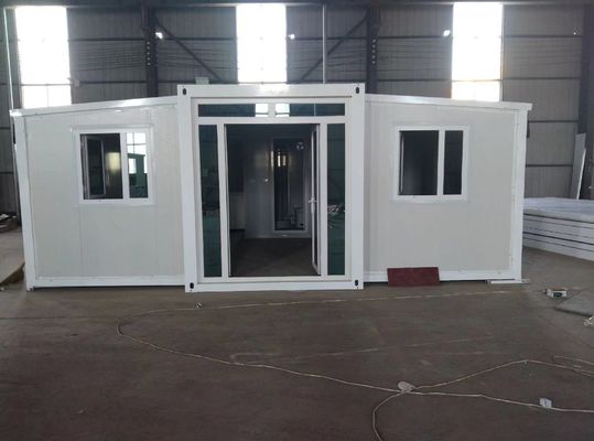 Struttura principale Tubi quadrati in acciaio galvanizzato Prefabbricato Casa in contenitore in colore personalizzato per la vita all'aria aperta