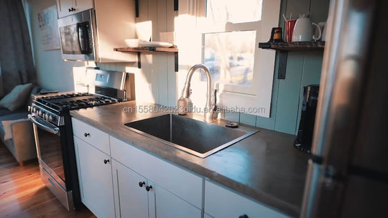 Trasformazione di un container da 40 piedi per una casa di famiglia comoda camera da letto soggiorno cucina e bagno inclusi
